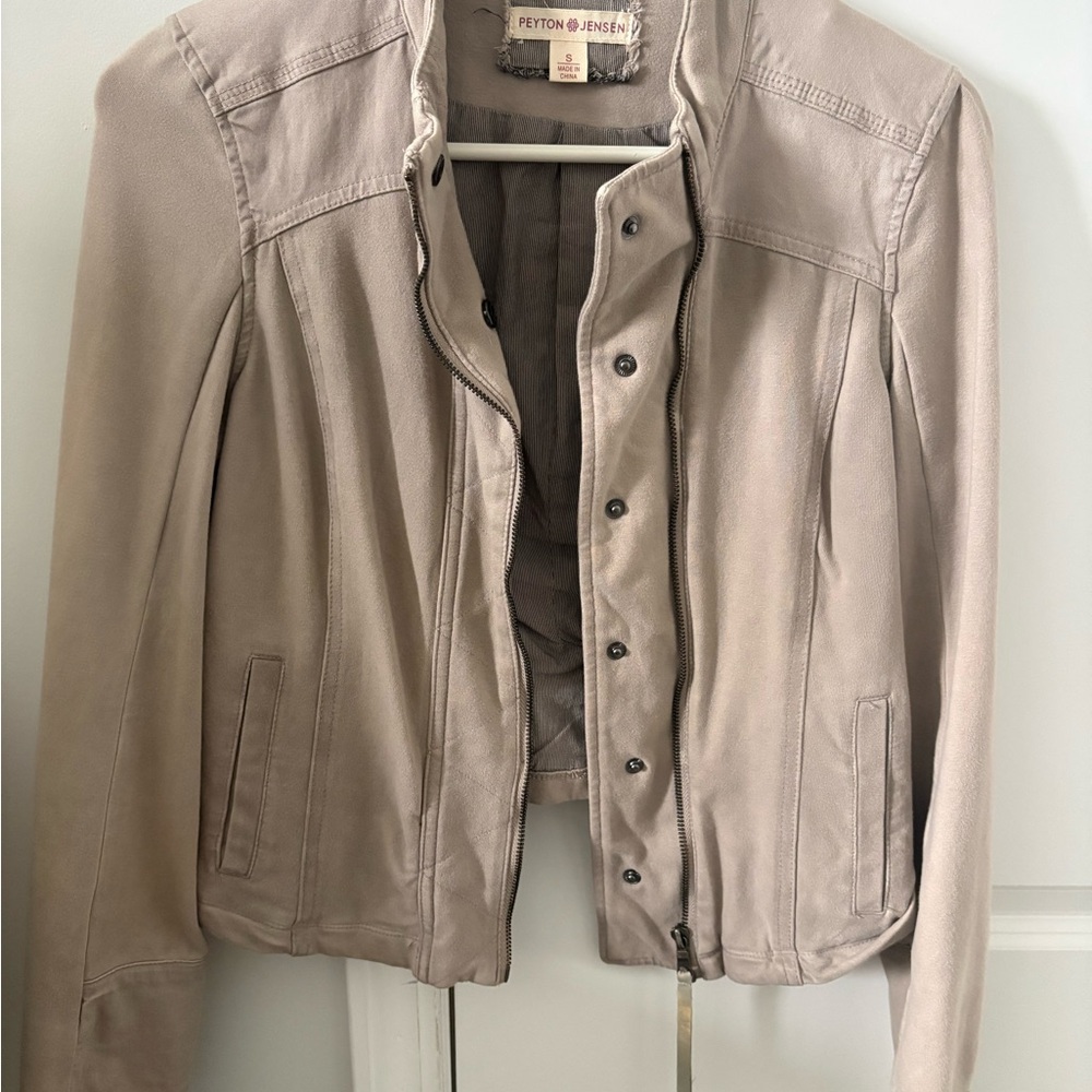 Women's Tan Jacket from a Stitch Fix size small fitted jacket